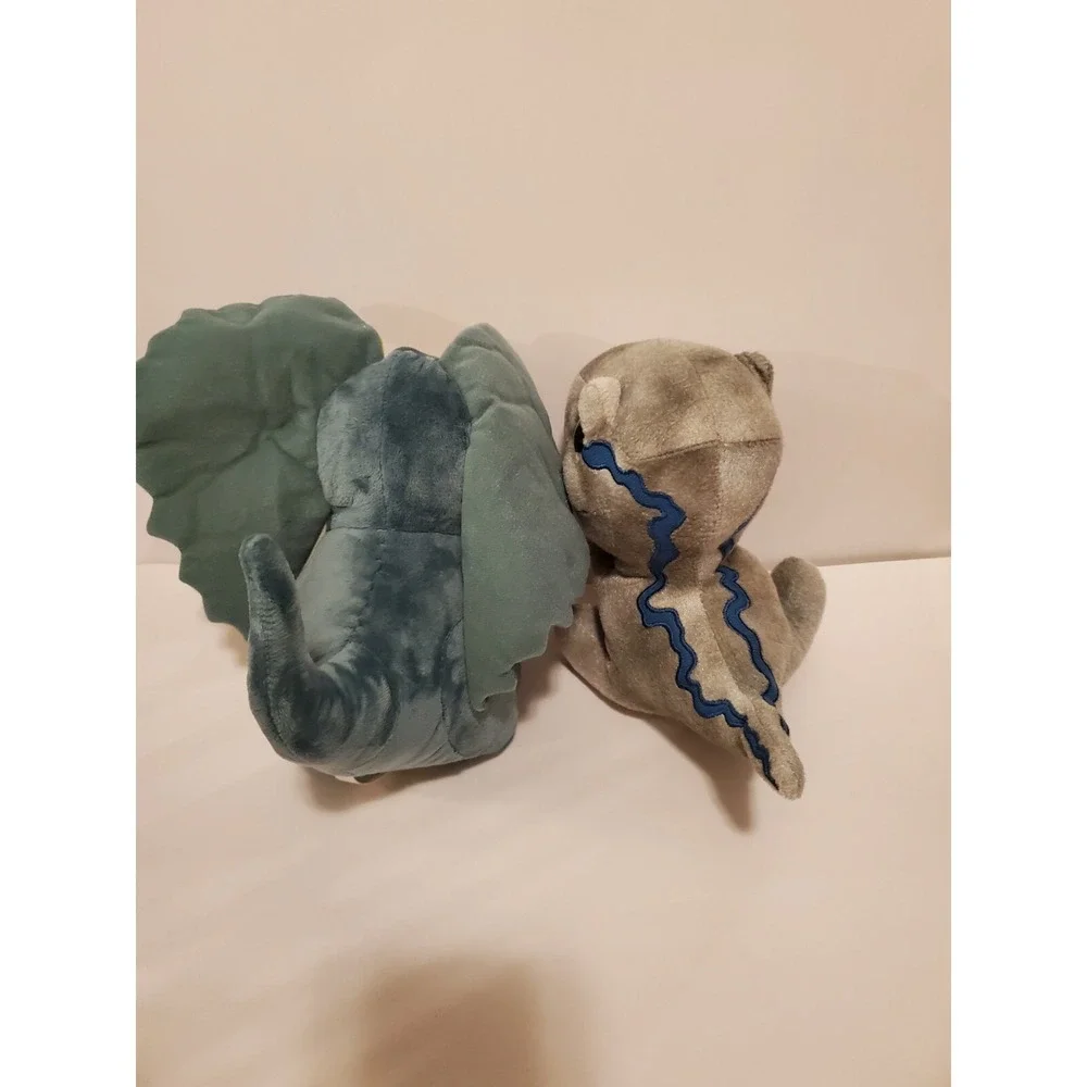 Jurassic‎ Park World Plush Dinosaur Dilophosaurus 2022 Dominion And Velociraptor